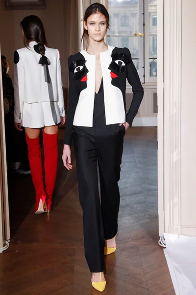 Look 3